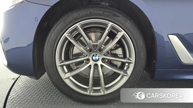 BMW 5 Series (G30) id 4357087 из Кореи 27