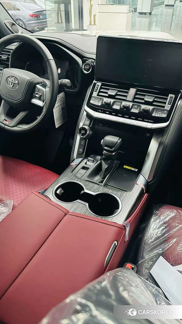 Toyota Land Cruiser (imported) 2024 Белый из Китая, фото 4