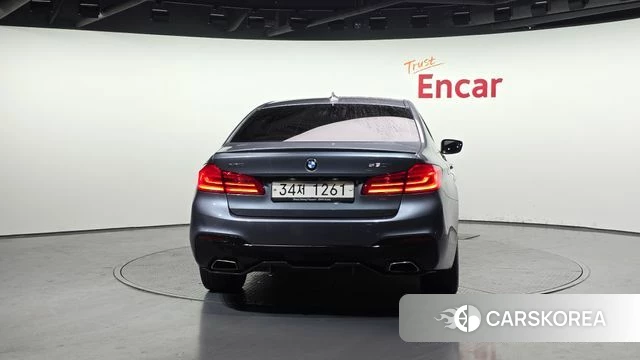 BMW 5 Series (G30) id 3911823 из Кореи 14