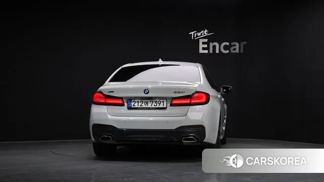 BMW 5 Series (G30) id 3420730 из Кореи 14