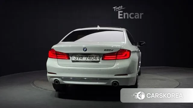 BMW 5 Series (G30) id 3455251 из Кореи 14