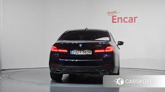 BMW 5 Series (G30) id 3389042 из Кореи 14