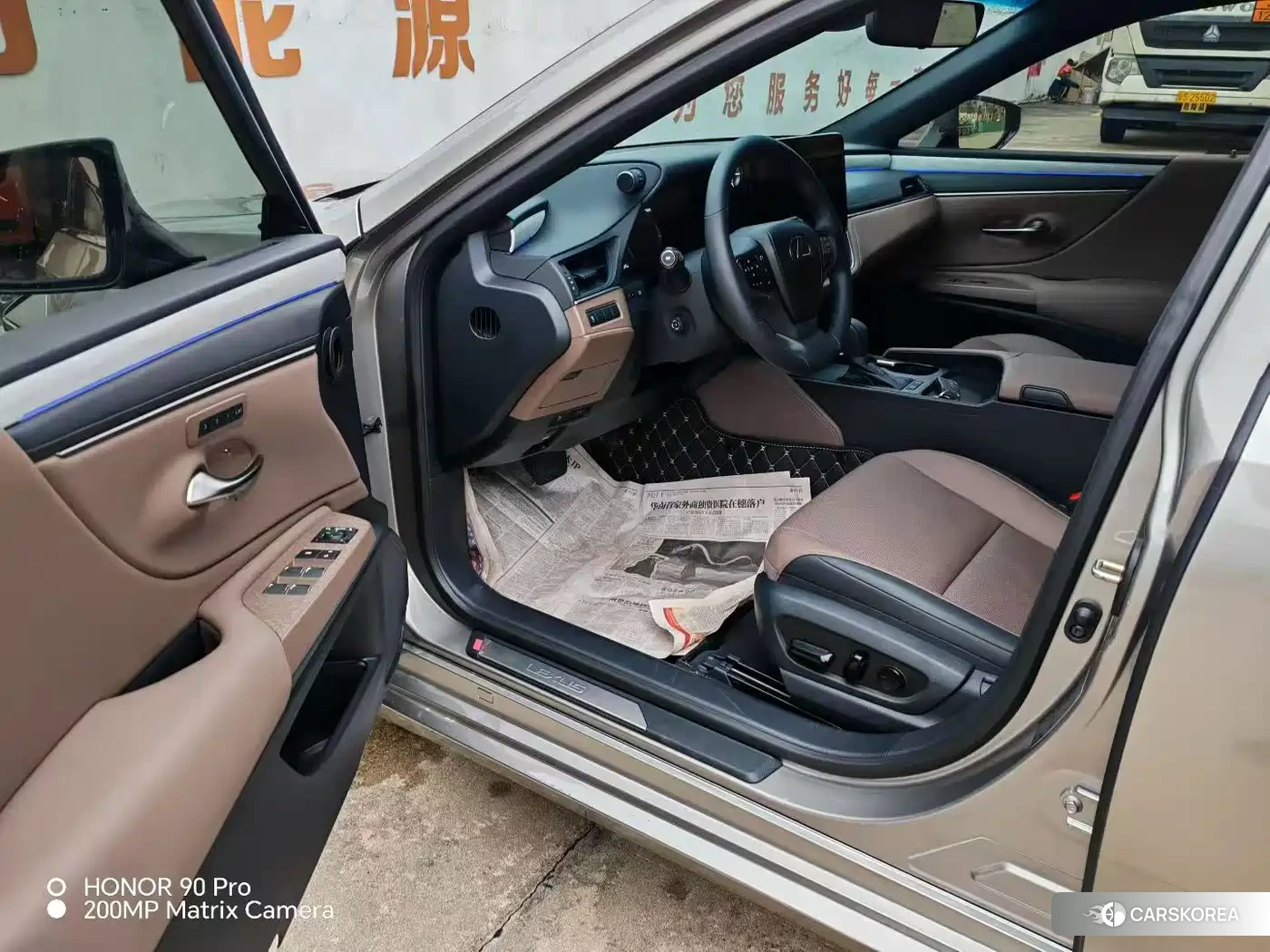 Lexus ES 2025 Silver/gray из Китая, фото 4
