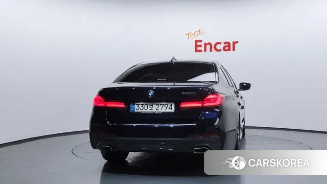 BMW 5 Series (G30) id 3401166 из Кореи 14