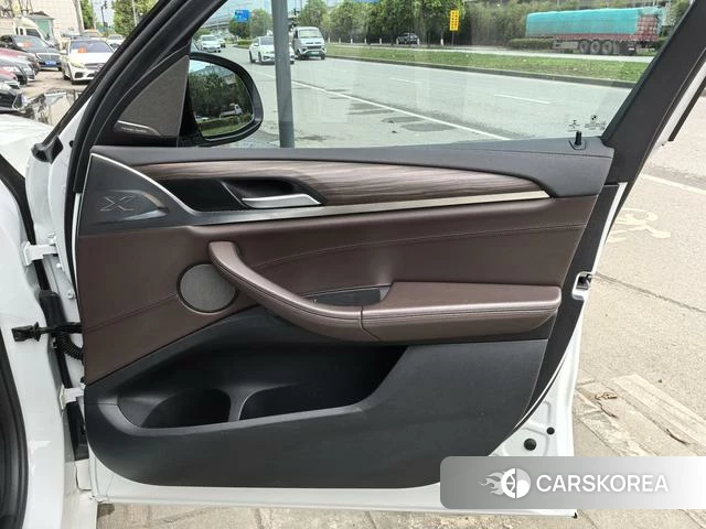 BMW X3 id 4215138 из Китая 16