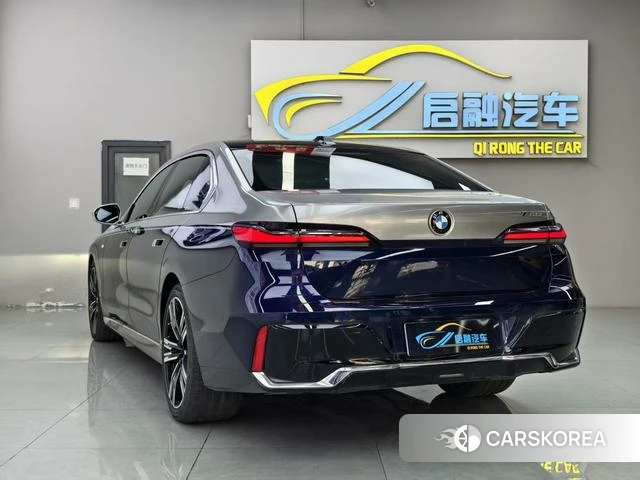 BMW 7 series 2023 Синий из Китая, фото 6