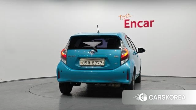 Toyota Prius C id 4447851 из Кореи 14