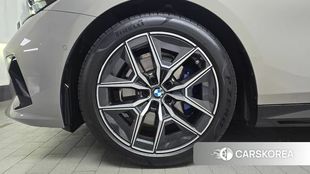 BMW 5 Series (G60) id 4527521 из Кореи 26
