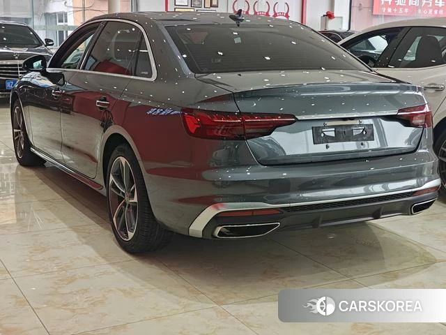 Audi A4L 2021 Темно-серый из Китая, фото 5