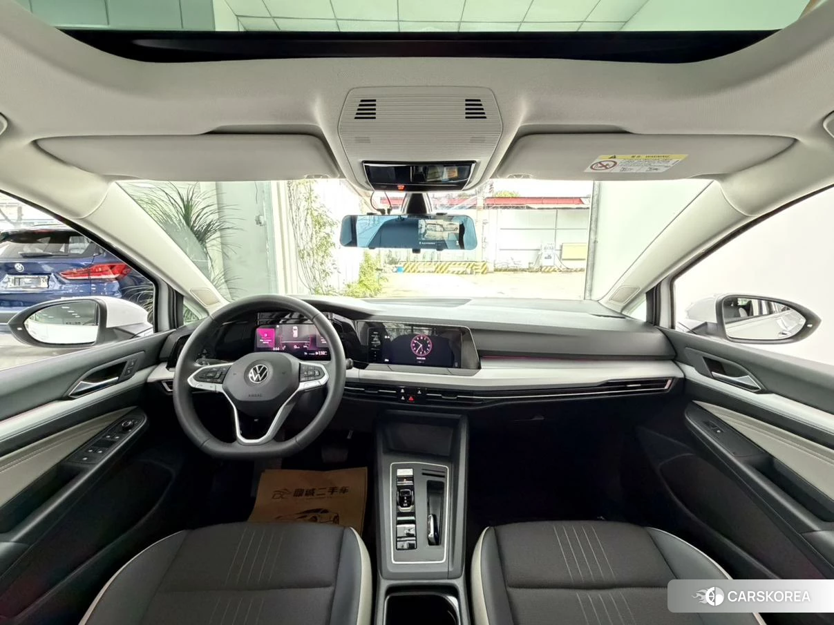 Volkswagen Golf 2024 Белый из Китая, фото 4