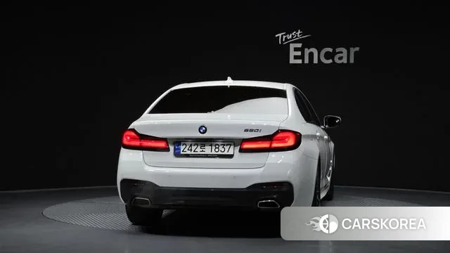 BMW 5 Series (G30) id 3488546 из Кореи 14