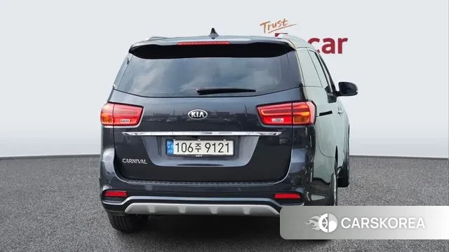 Kia The New Carnival id 3557850 из Кореи 14