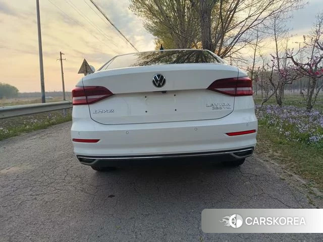 Volkswagen Lavida 2022 Белый из Китая, фото 4