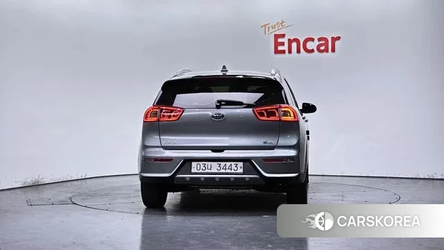 Kia Niro id 3505396 из Кореи 14