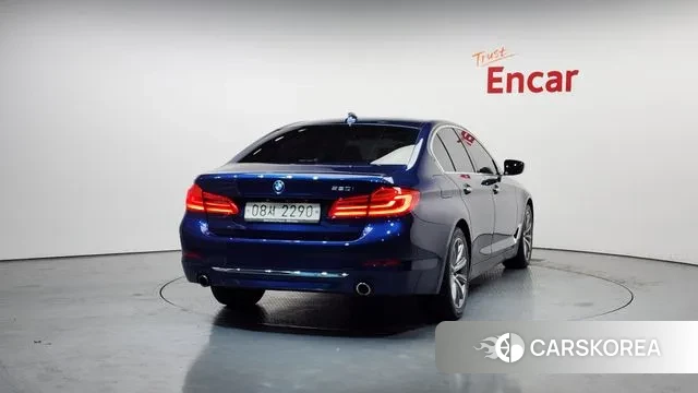 BMW 5 Series (G30) id 3728619 из Кореи 14