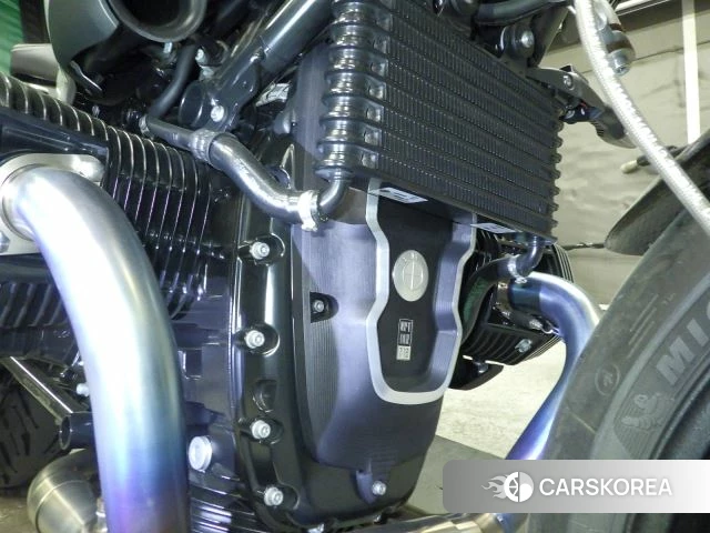 Engine photo