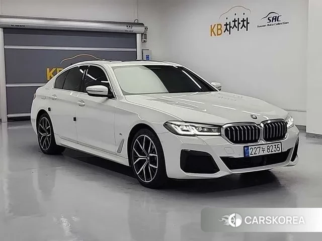 BMW 5 Series (G30) id 3412367 из Кореи 14