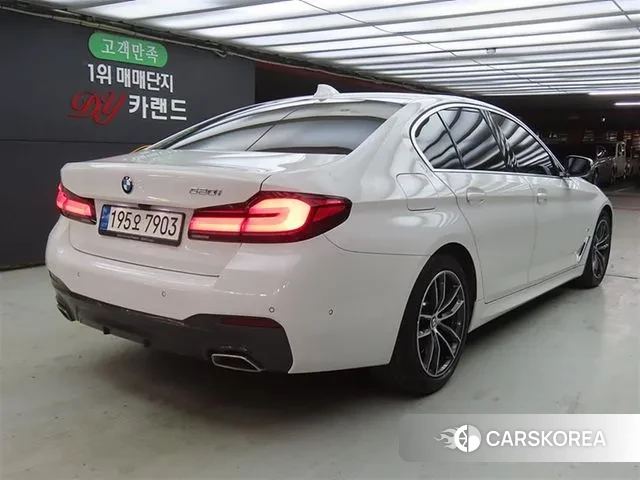 BMW 5 Series (G60) id 3477002 из Кореи 14