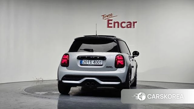 Mini Cooper S id 4619369 из Кореи 25