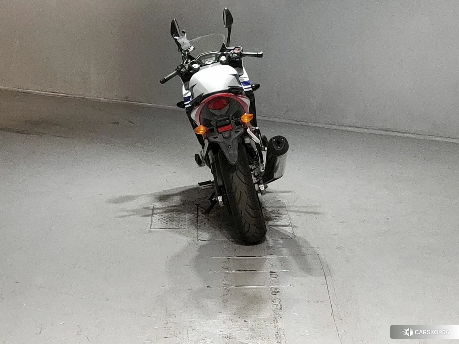 Проданный Honda CBR400R 2013 из Японии, фото 3