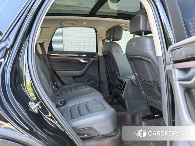 Volkswagen Touareg id 4254248 из Китая 17