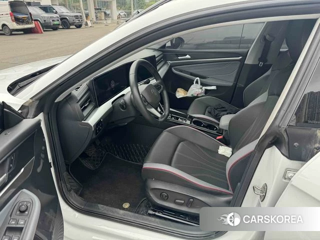 Volkswagen Lingdu 2024 Белый из Китая, фото 4
