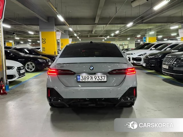 BMW 5 Series (G60) id 4523033 из Кореи 14