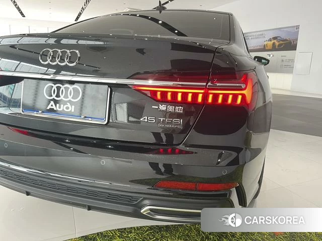 Audi A6L id 4290382 из Китая 16