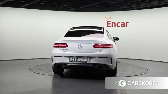 Mercedes-Benz E-Class W213 id 4196944 из Кореи 25