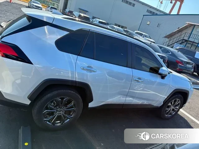 Toyota RAV4 5th Generation 2024 Белый из Кореи, фото 6