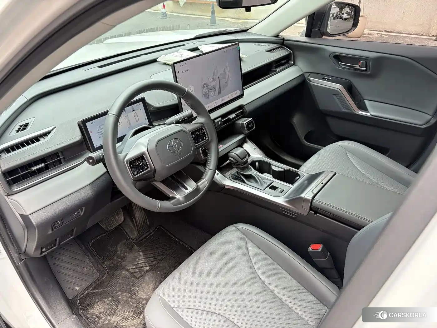 Toyota RAV4 2026 Белый из Китая, фото 4