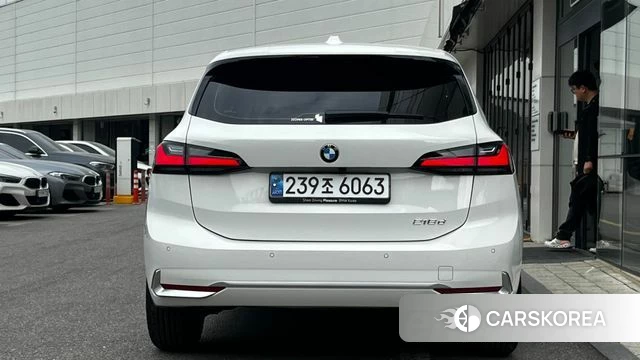 BMW 2 Series Active Tourer (U06) 2025 Белый из Кореи, фото 4