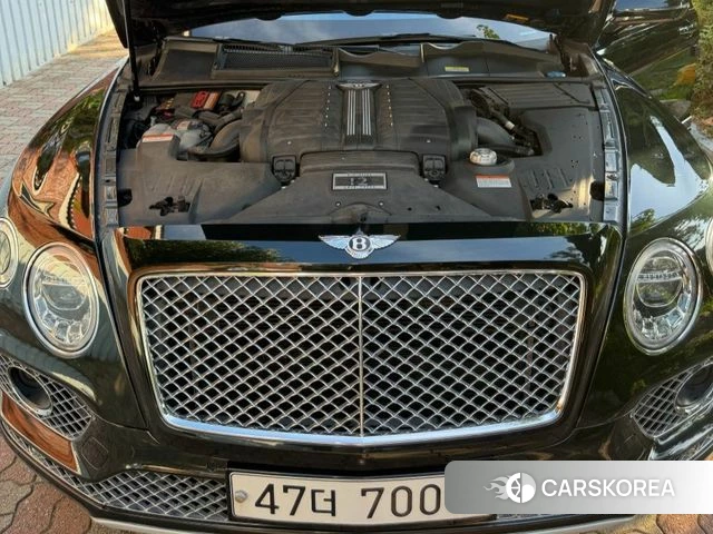 Bentley Bentayga 2018 Черный из Кореи, фото 4