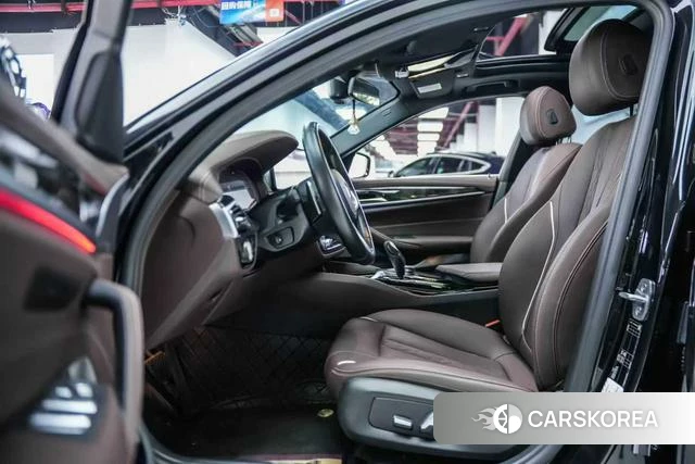BMW 5 series 2022 Черный из Китая, фото 6