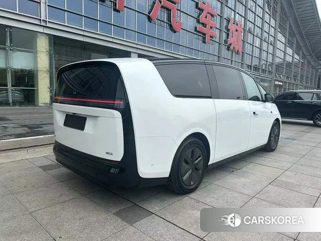 Ideal car Ideal MEGA 2026 Белый из Китая, фото 4