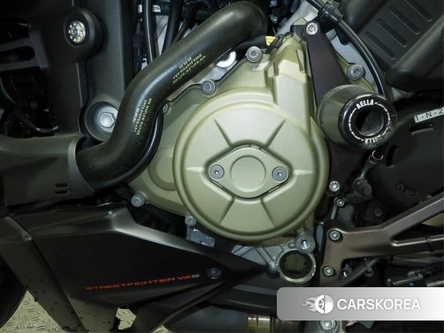 Engine photo
