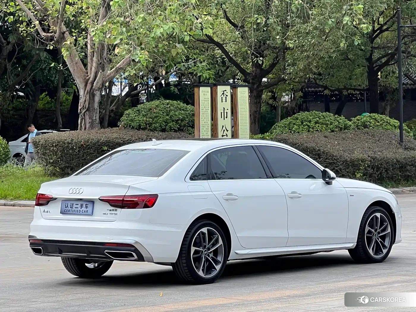 Audi A4L id 4570545 из Китая 11