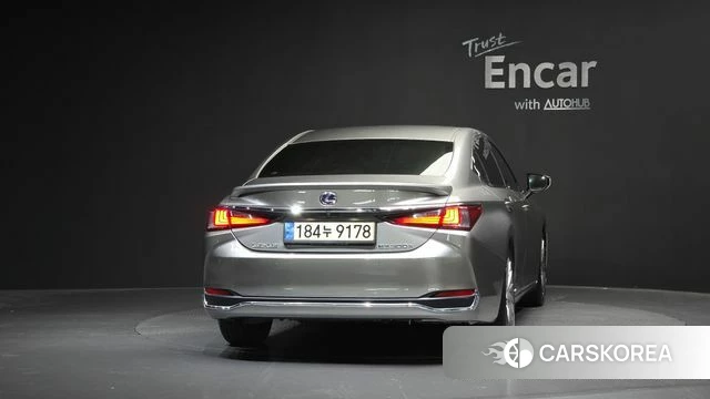 Lexus ES300h 7th generation id 4666719 из Кореи 24