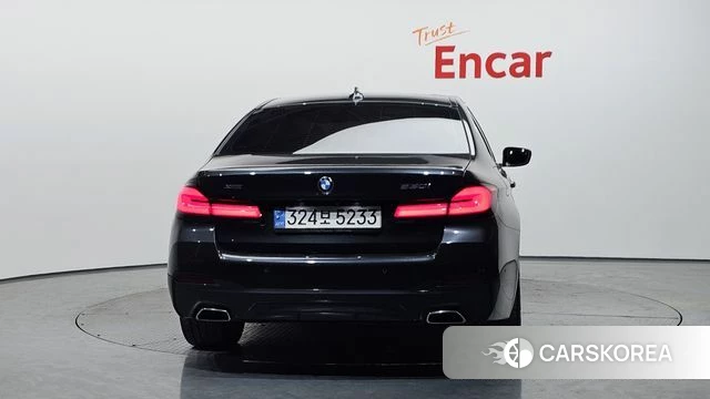 BMW 5 Series (G30) id 3922797 из Кореи 14