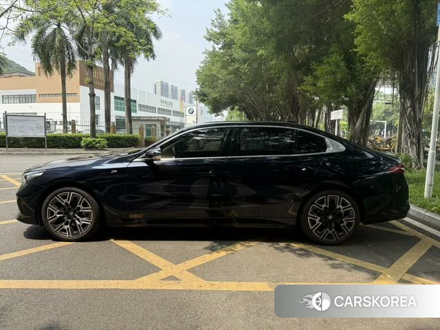 BMW 5 series id 4265899 из Китая 9