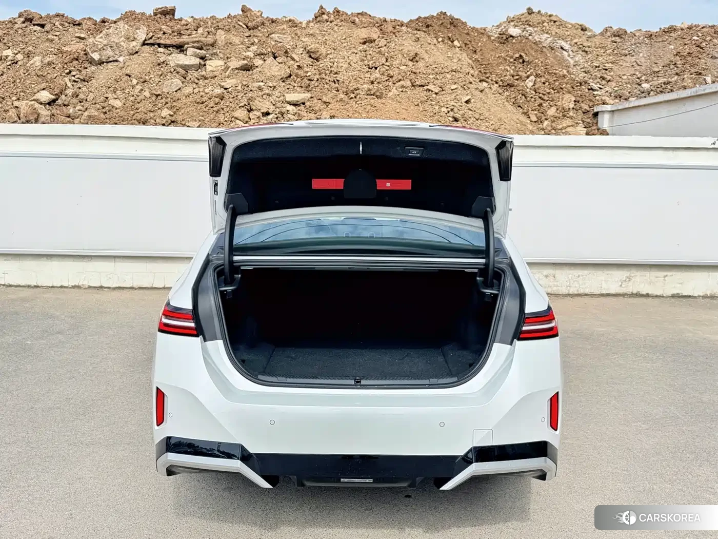 BMW i5 id 4600983 из Китая 9