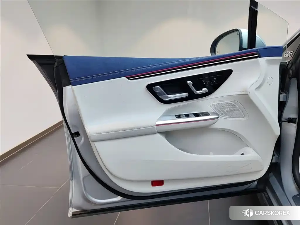 Mercedes-Benz EQE id 4576716 из Китая 12