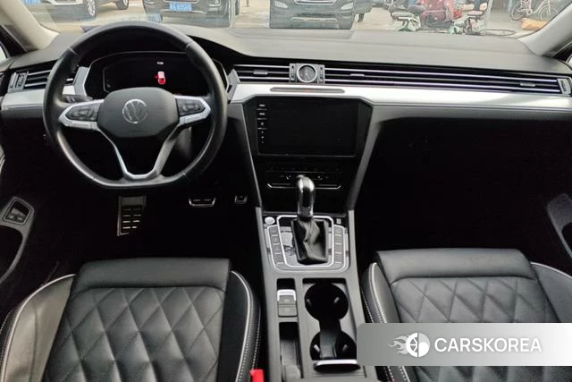Volkswagen Magotan PHEV id 4297937 из Китая 11
