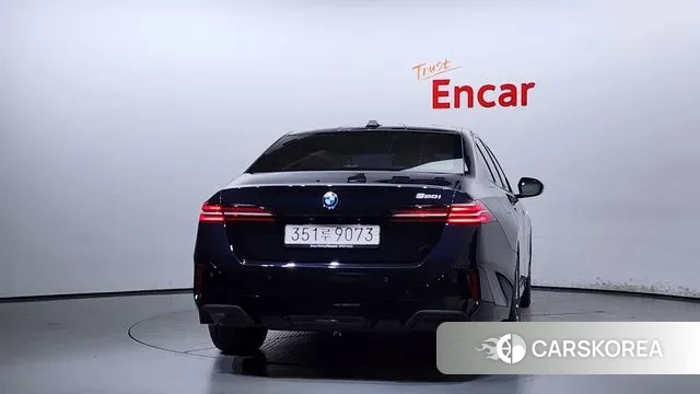 BMW 5 Series (G60) id 3052725 из Кореи 14