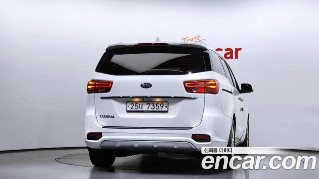 Kia The New Carnival id 2728068 из Кореи 14