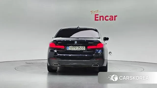 BMW 5 Series (G30) id 3416571 из Кореи 14