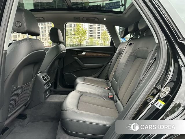 Audi Q5L id 4260606 из Китая 18