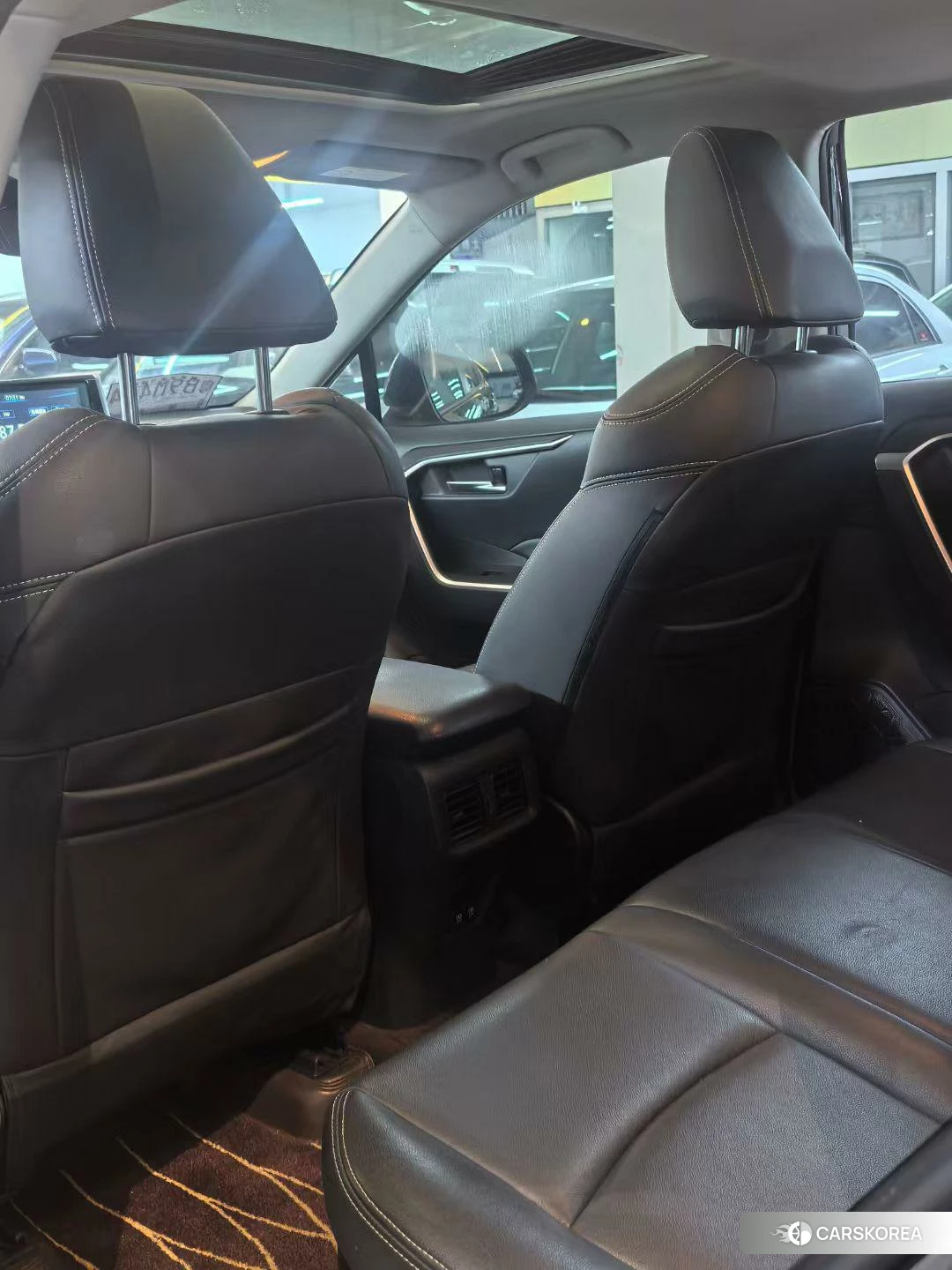 Toyota RAV4 2021 Черный из Китая, фото 4