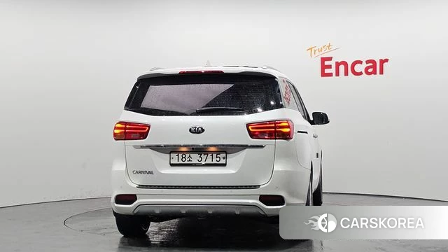 Kia The New Carnival id 3911943 из Кореи 14