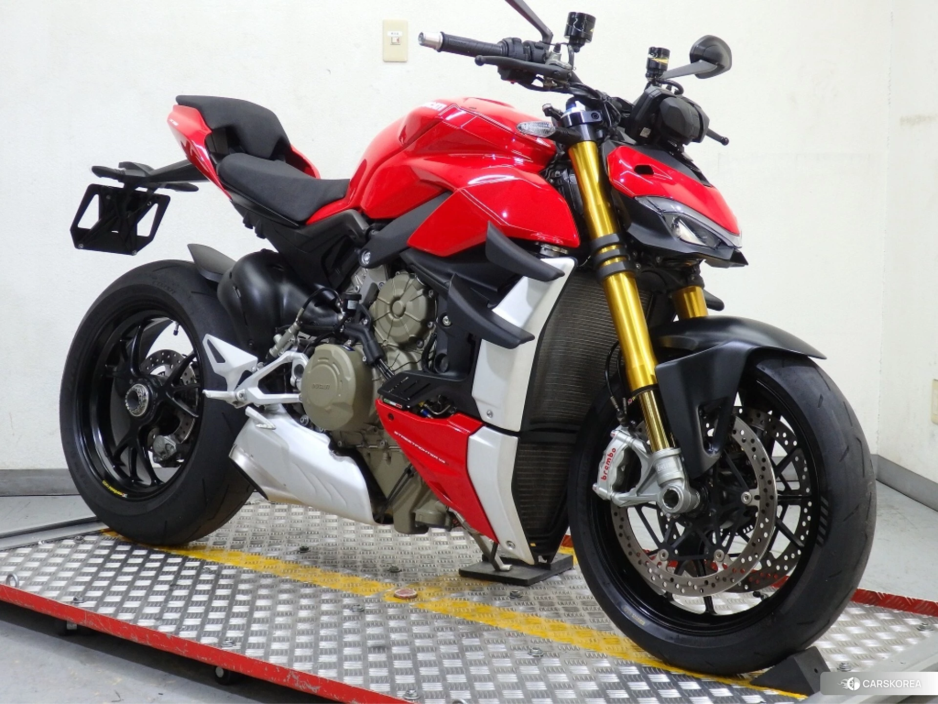 Ducati STREETFIGHTER V4 S 2020 из Японии